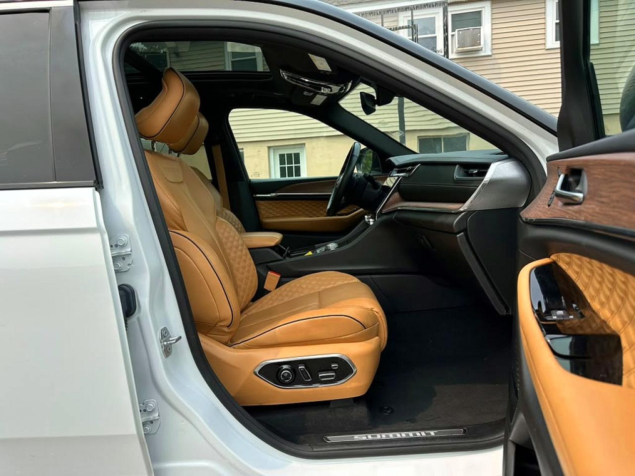 2022 JEEP CHEROKEE