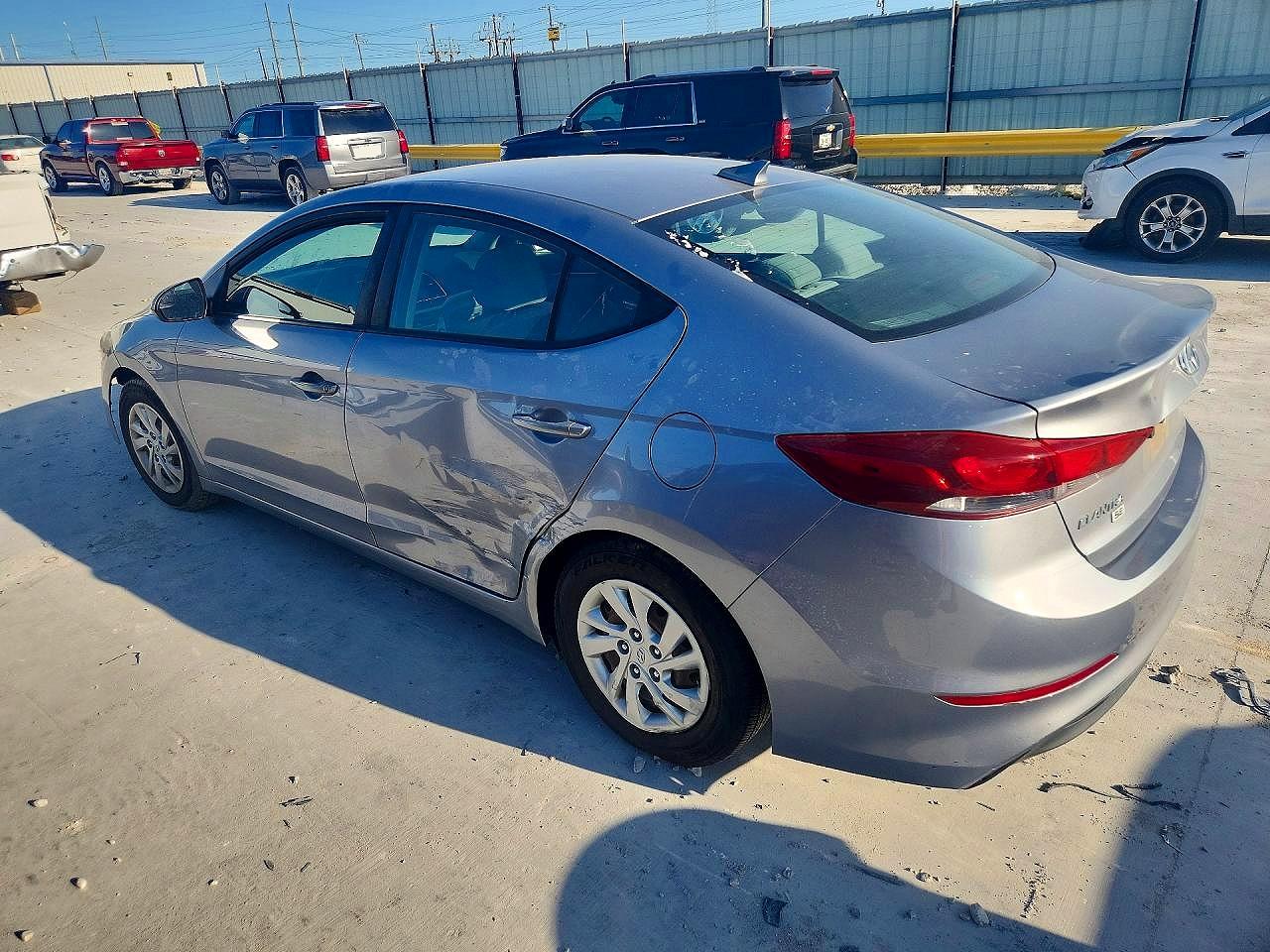 2017 HYUNDAI ELANTRA