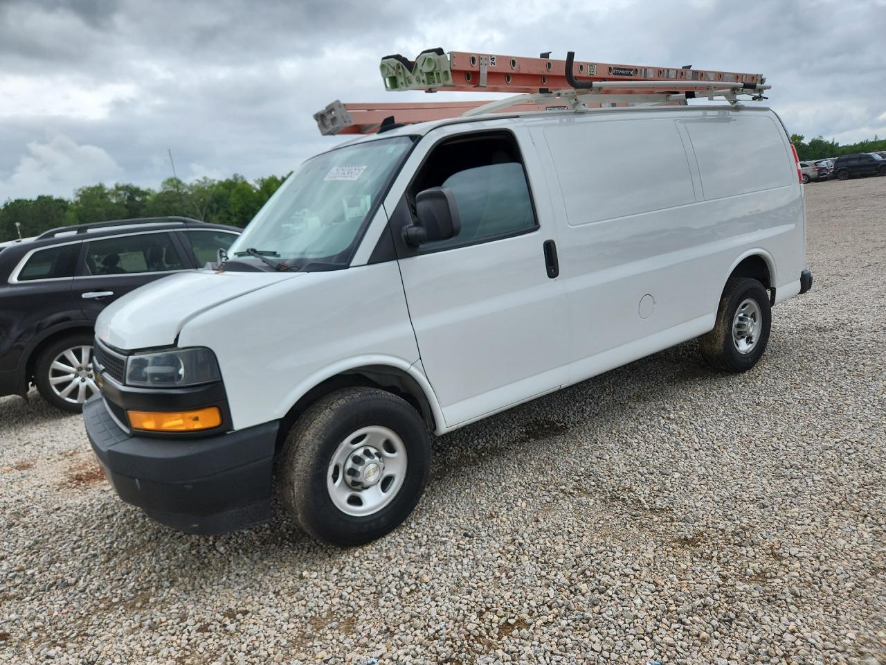 2022 CHEVROLET EXPRESS