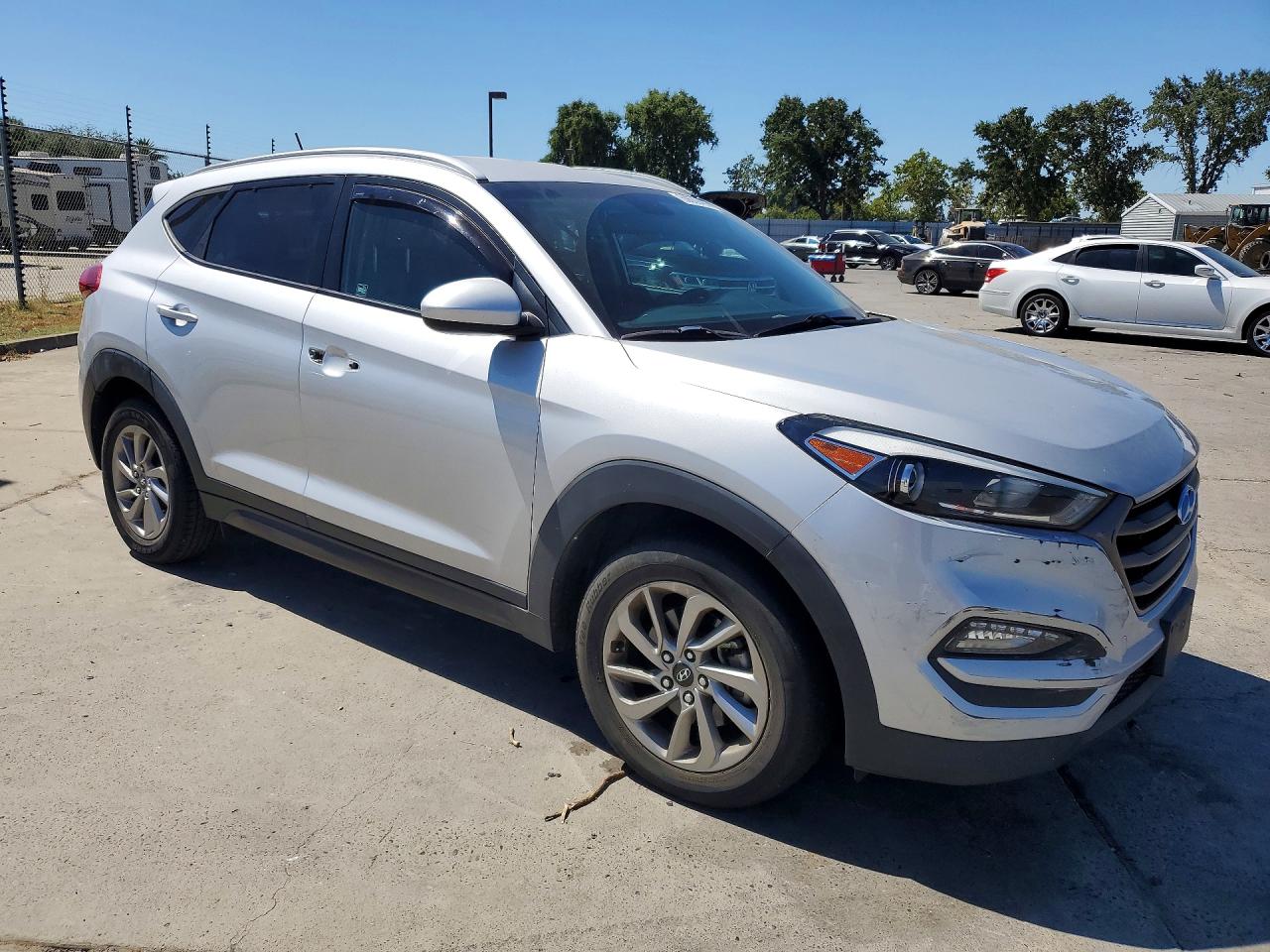 2016 HYUNDAI TUCSON