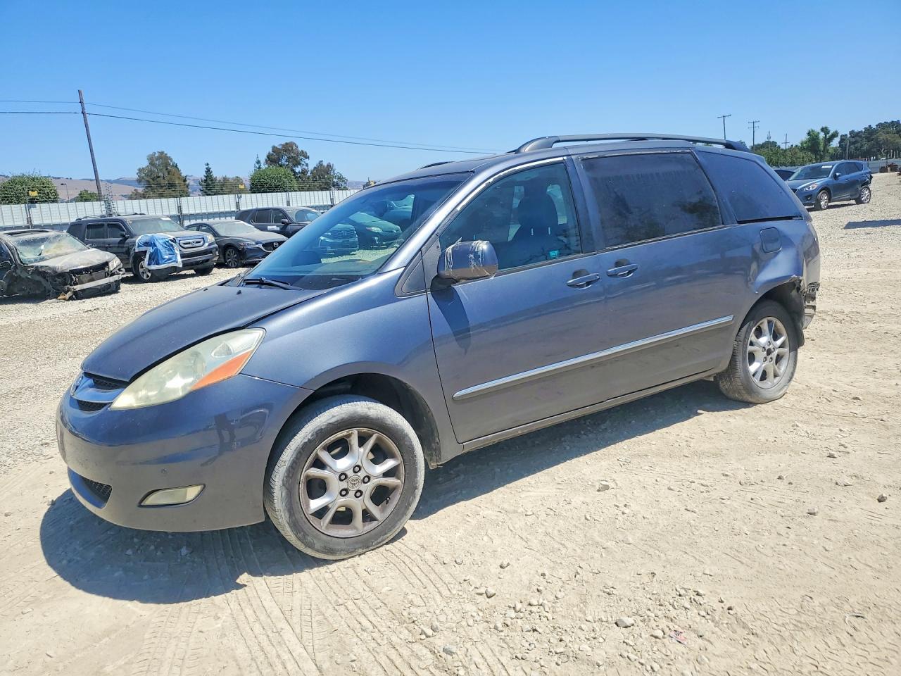 2006 TOYOTA SIENNA