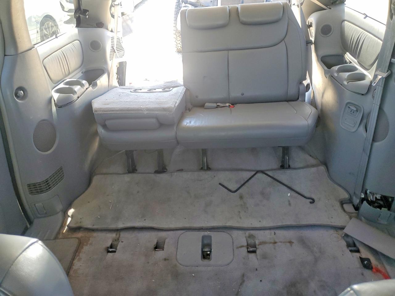 2006 TOYOTA SIENNA