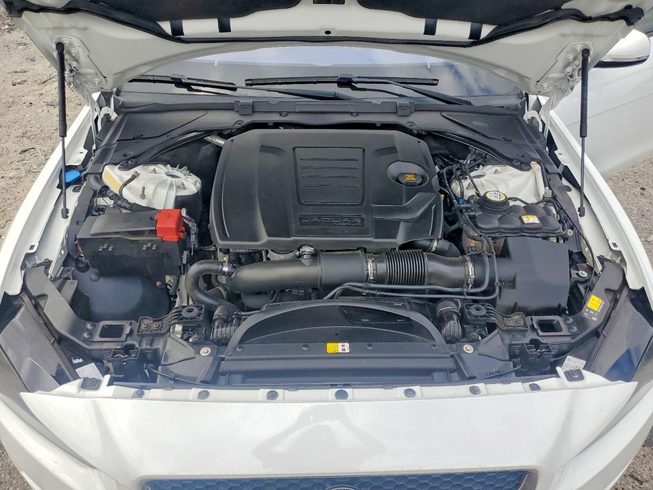 2018 JAGUAR XE
