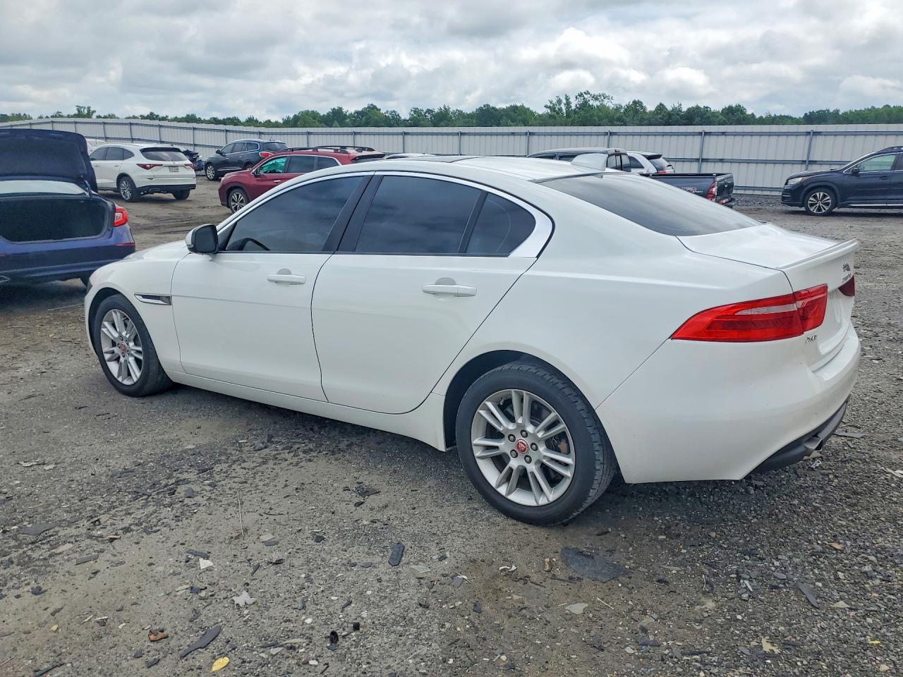 2018 JAGUAR XE