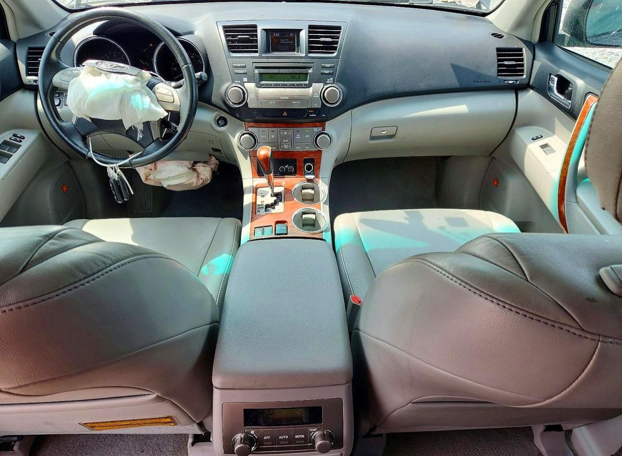 2010 TOYOTA HIGHLANDER