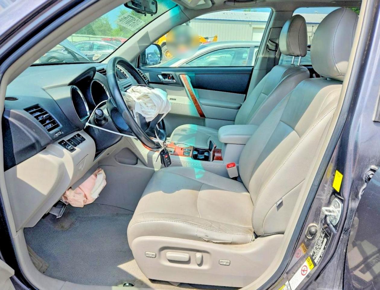 2010 TOYOTA HIGHLANDER