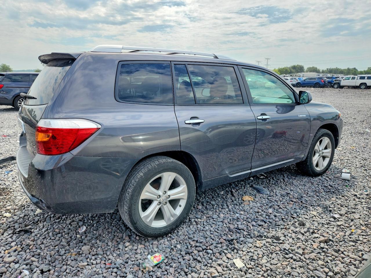 2010 TOYOTA HIGHLANDER
