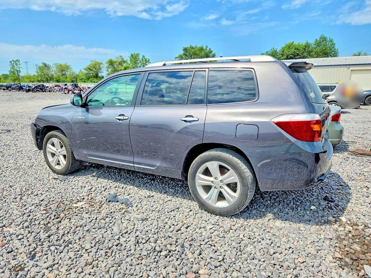 2010 TOYOTA HIGHLANDER