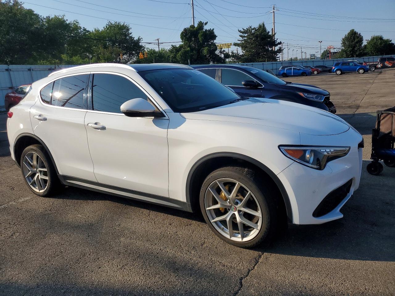2018 ALFA ROMEO STELVIO