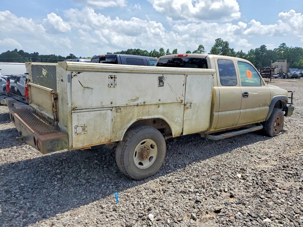 2005 GMC SIERRA