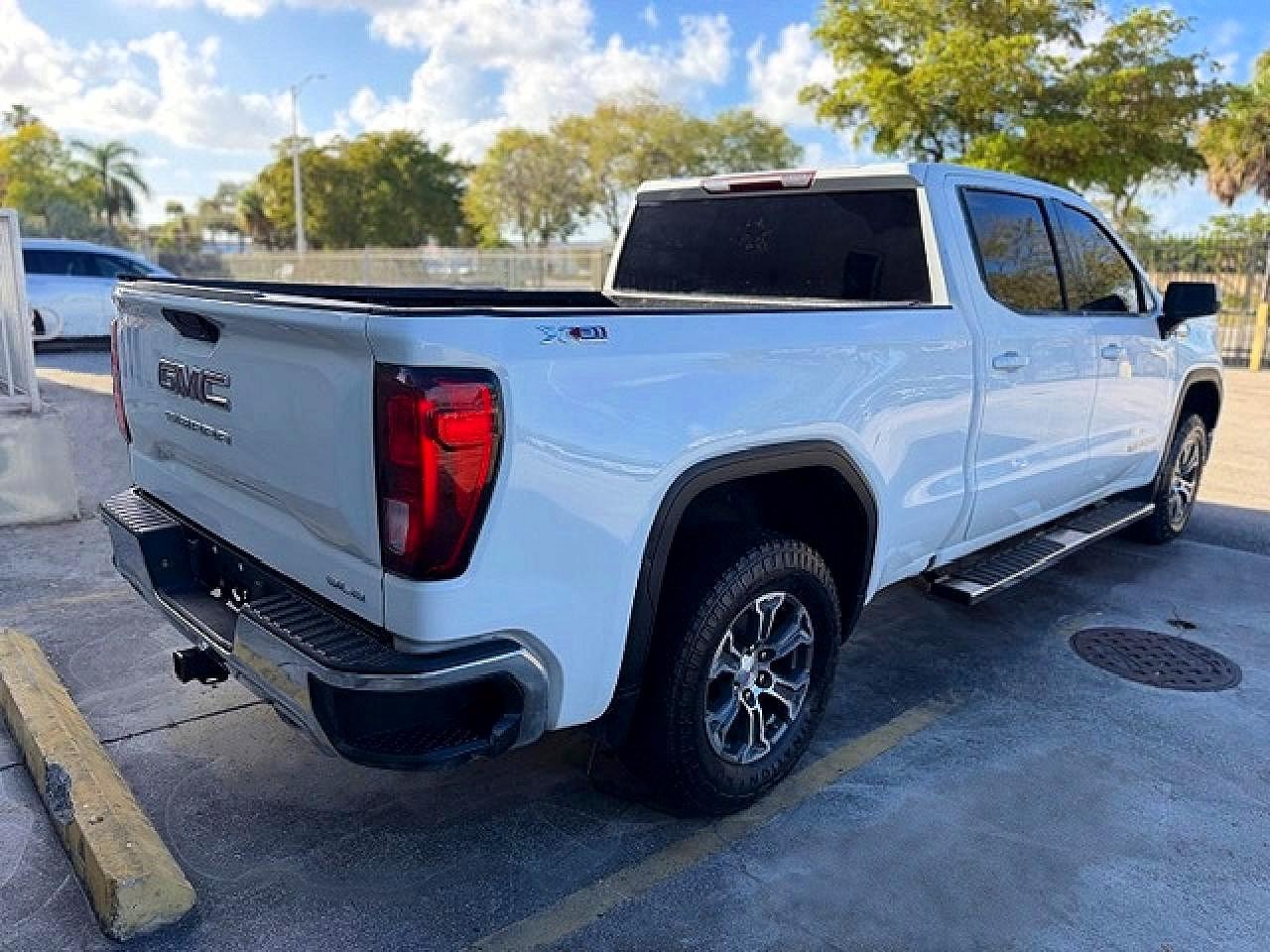 2021 GMC SIERRA