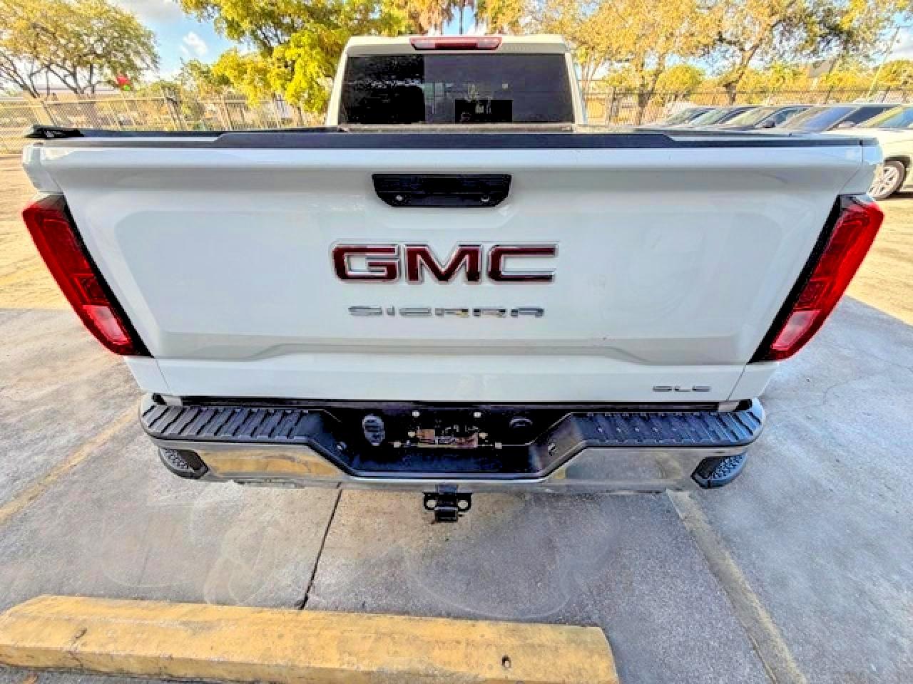 2021 GMC SIERRA