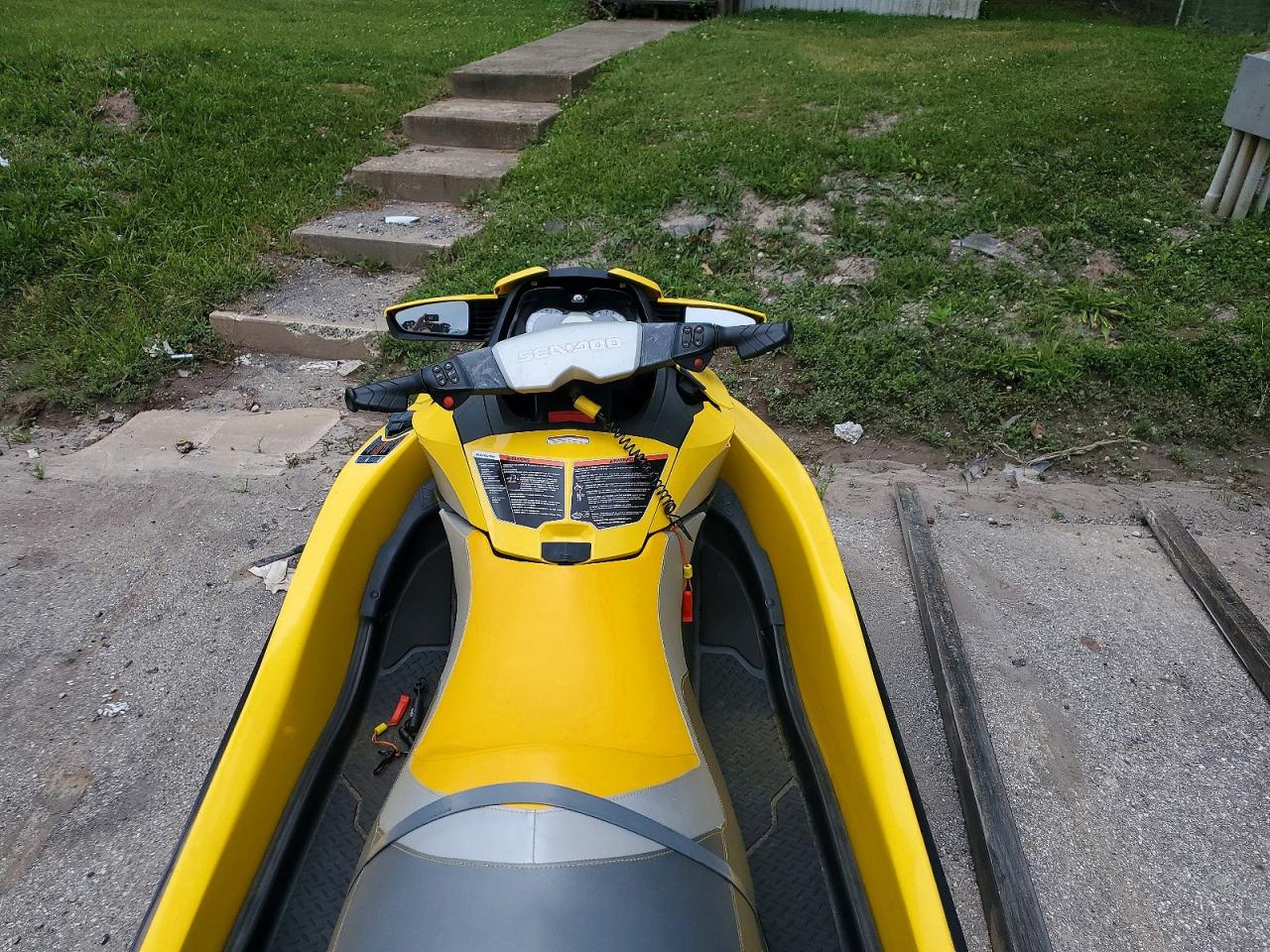 2010 SEA DOO RXT