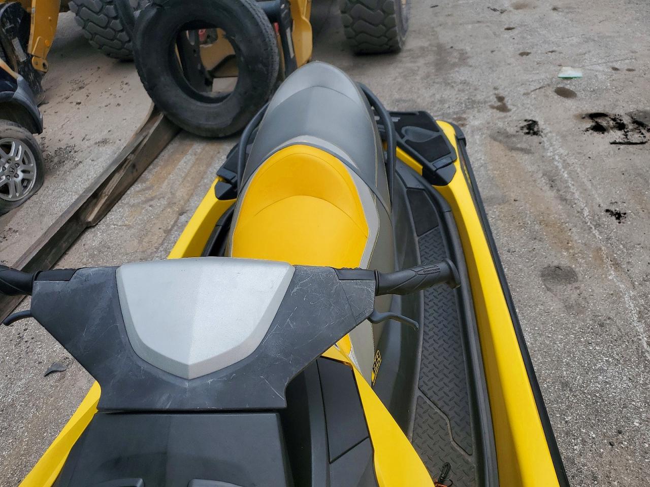 2010 SEA DOO RXT