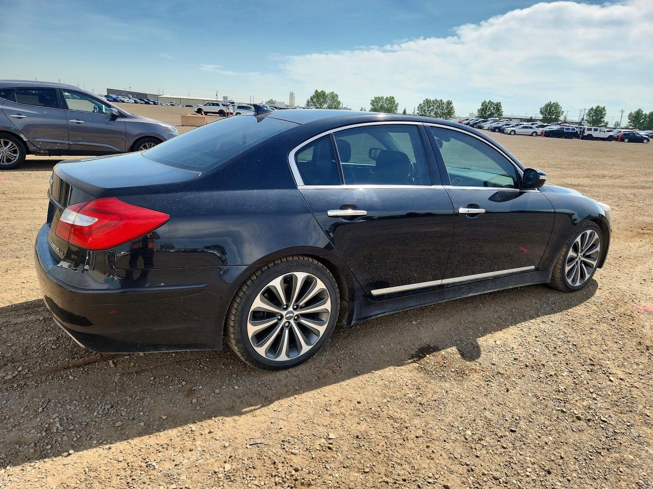 2012 HYUNDAI GENESIS