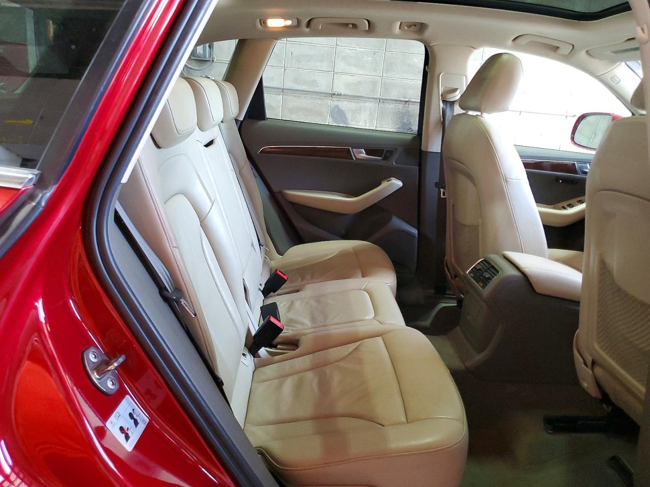 2010 AUDI Q5