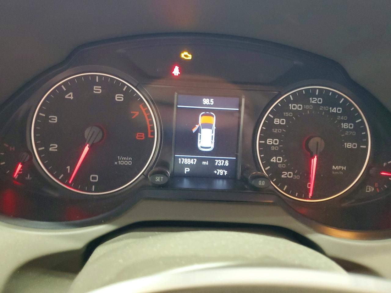 2010 AUDI Q5