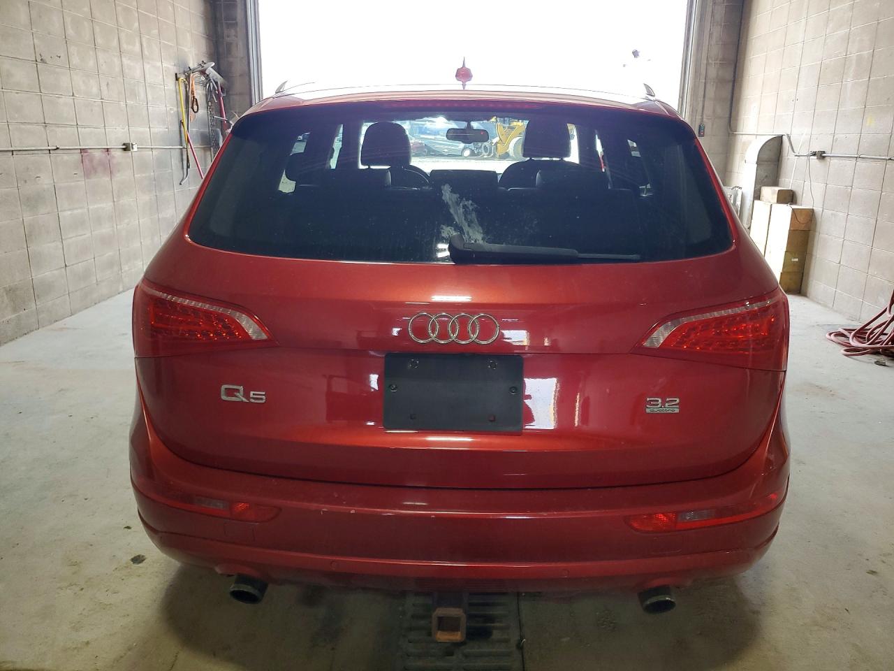 2010 AUDI Q5