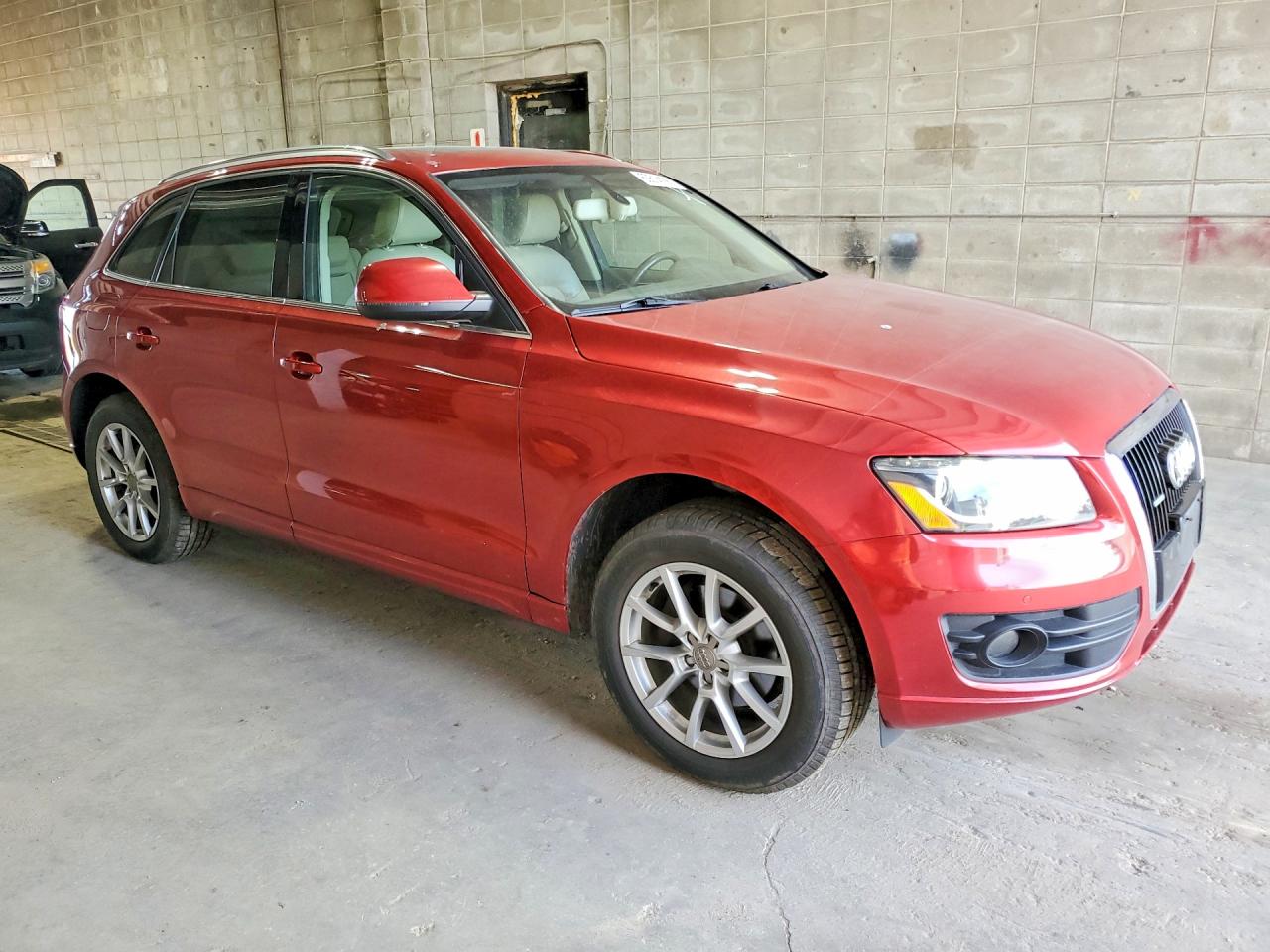 2010 AUDI Q5