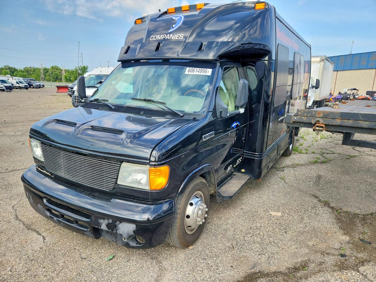 2006 DYNAMAX ECONOLINE