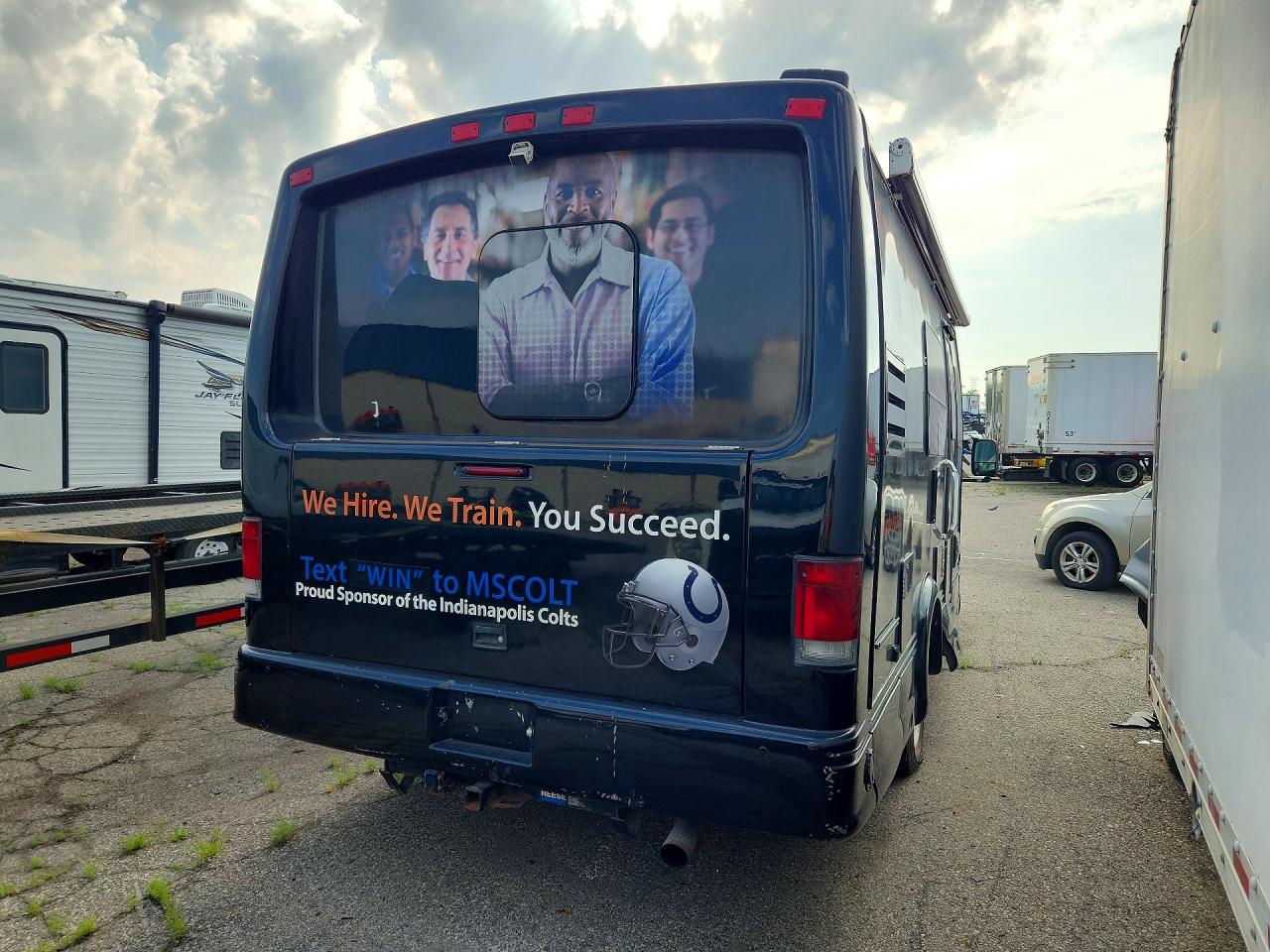 2006 DYNAMAX ECONOLINE