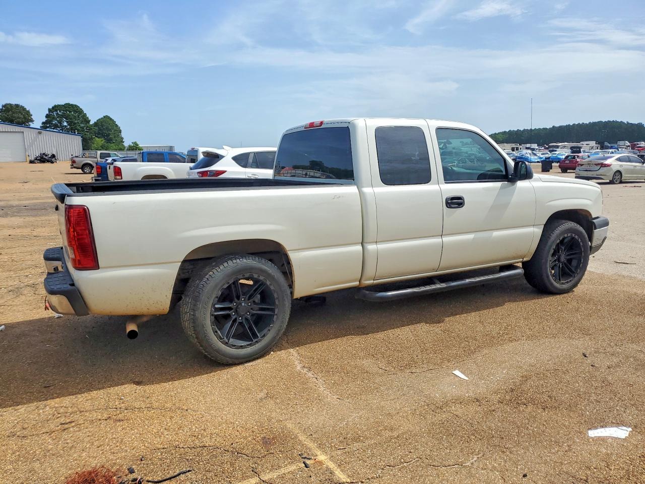 2003 CHEVROLET SILVERADO