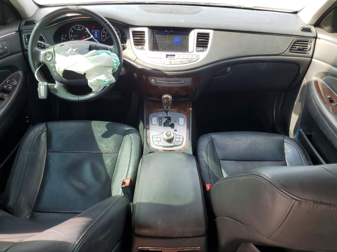 2011 HYUNDAI GENESIS
