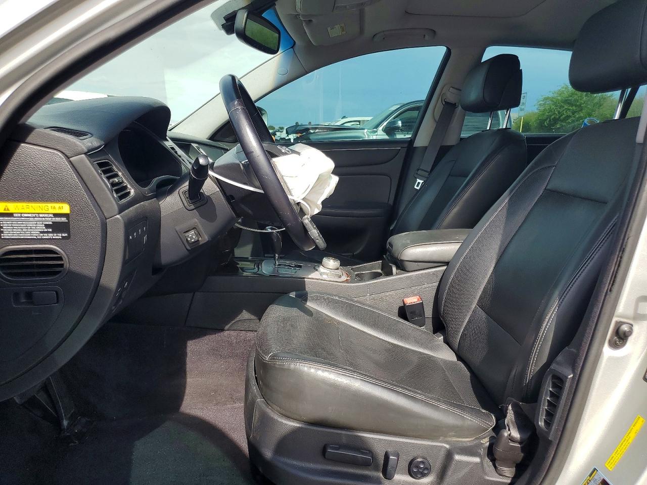 2011 HYUNDAI GENESIS