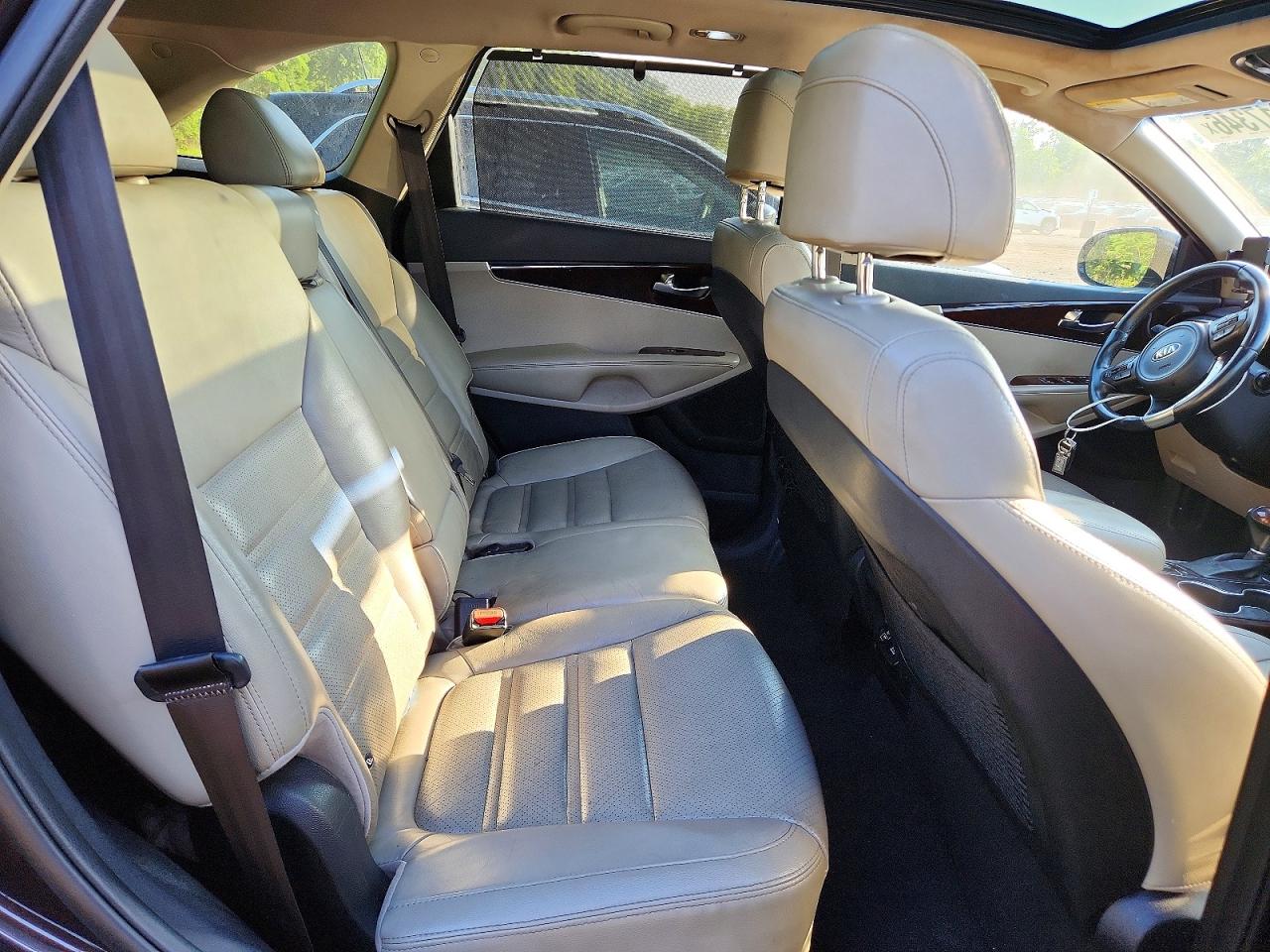 2017 KIA SORENTO