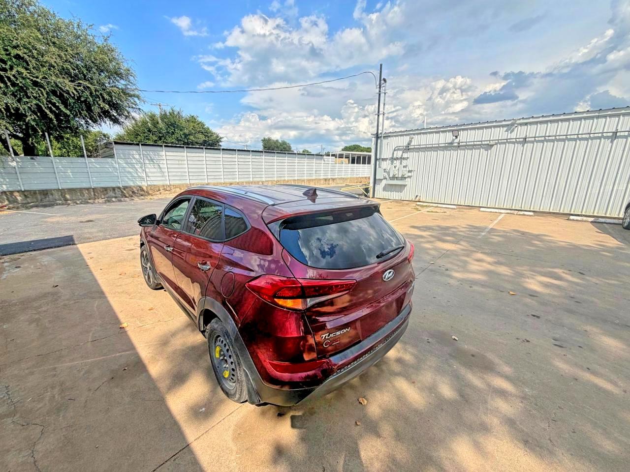 2016 HYUNDAI TUCSON