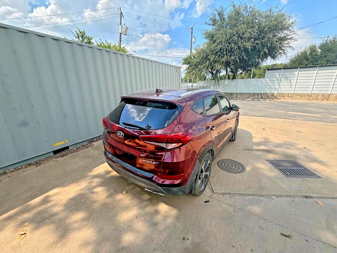 2016 HYUNDAI TUCSON