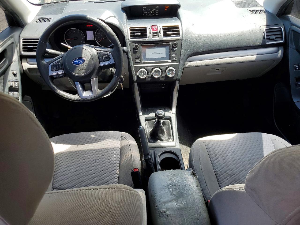 2017 SUBARU FORESTER
