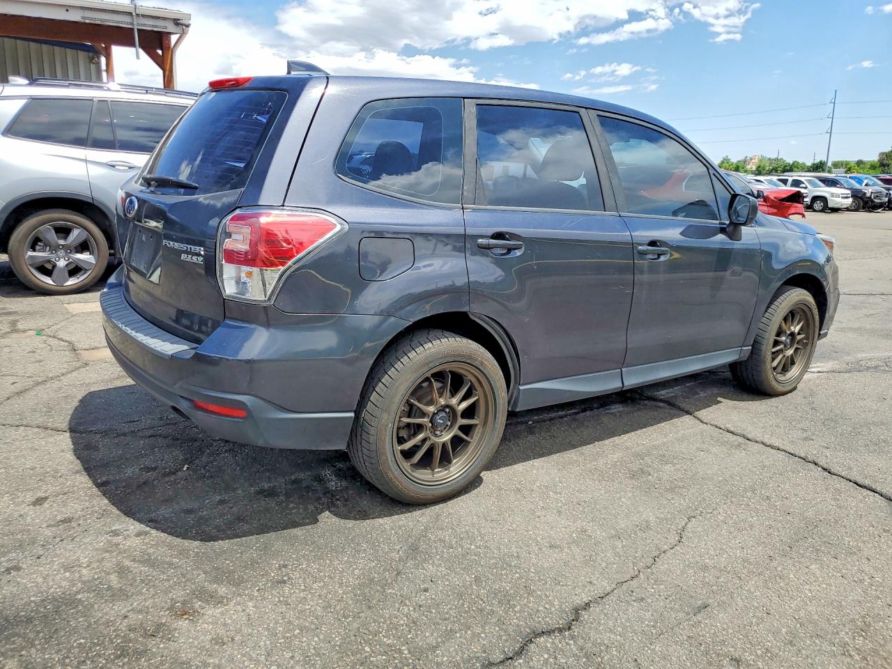 2017 SUBARU FORESTER
