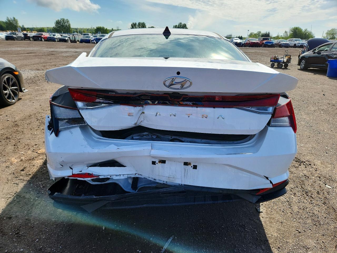 2022 HYUNDAI ELANTRA