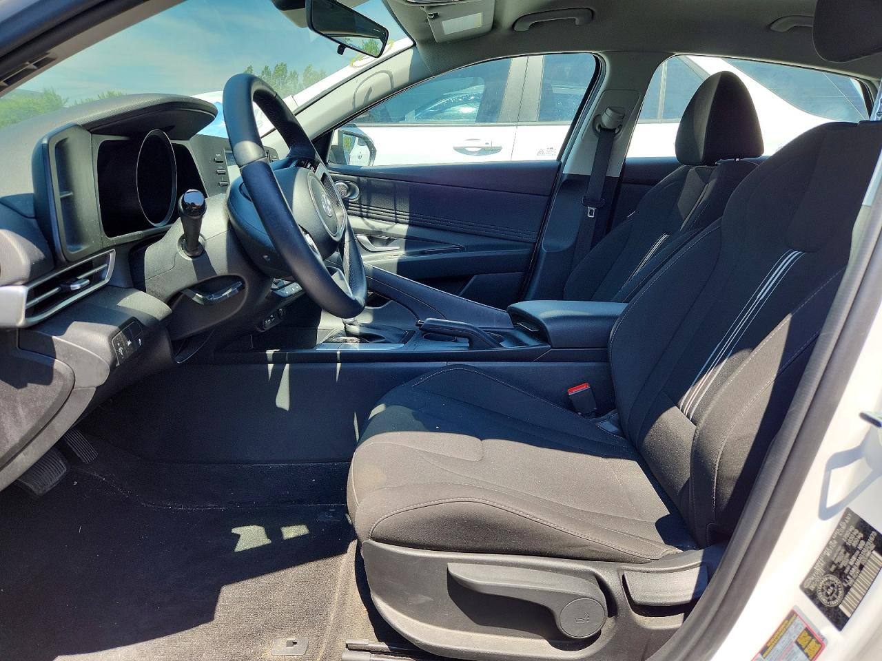2022 HYUNDAI ELANTRA