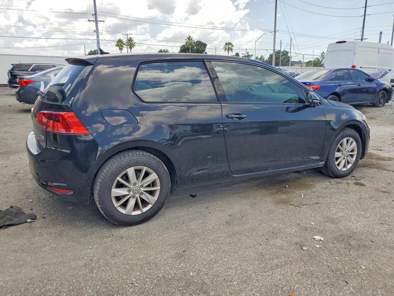 2015 VOLKSWAGEN GOLF
