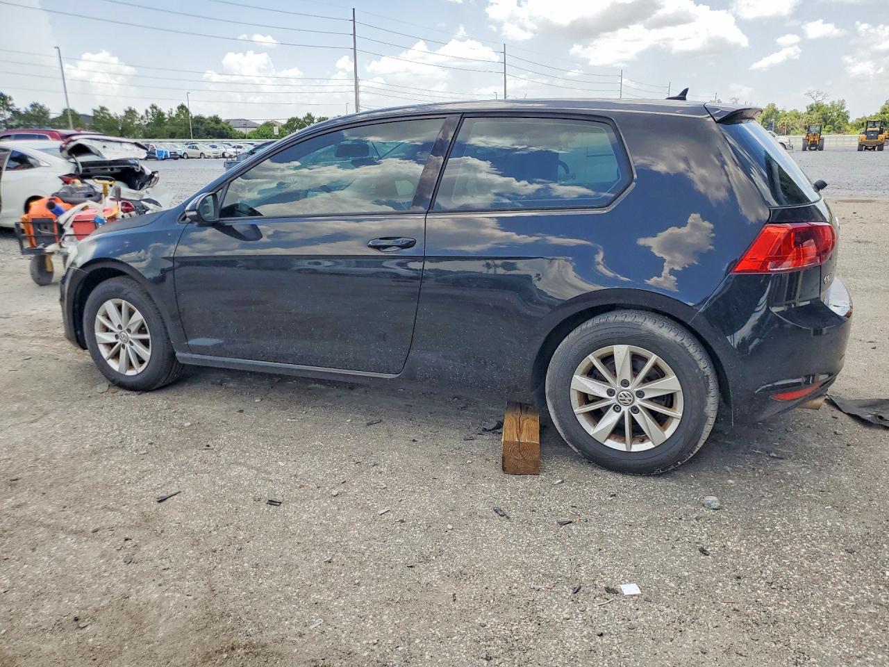 2015 VOLKSWAGEN GOLF