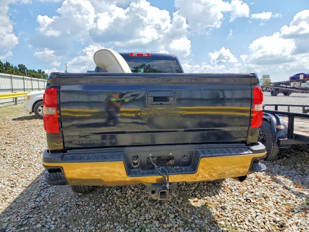 2016 GMC SIERRA