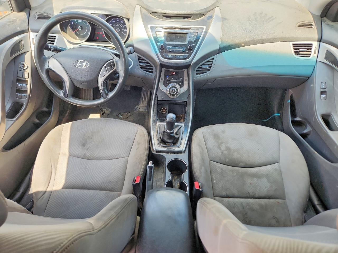 2013 HYUNDAI ELANTRA