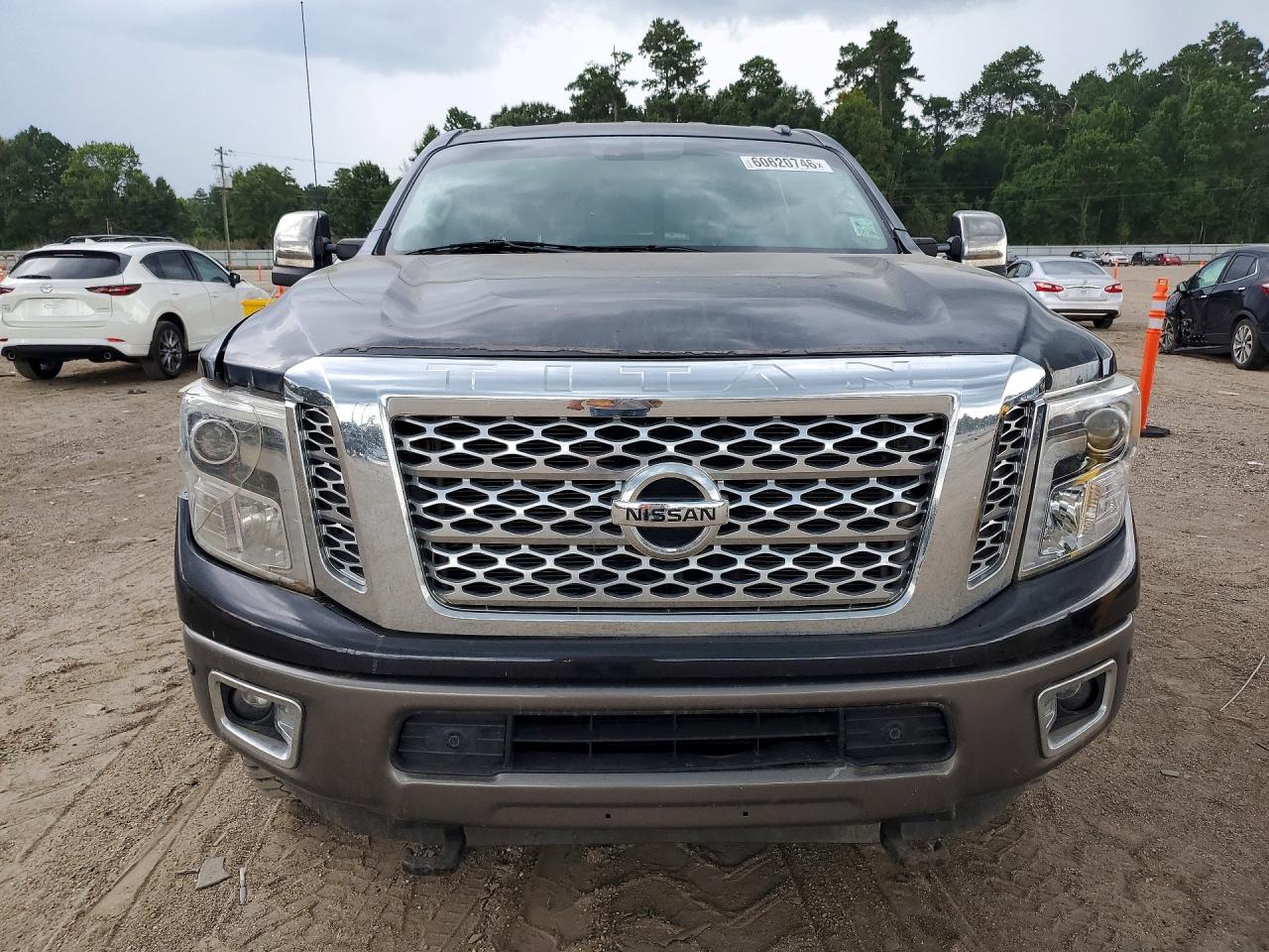 2016 NISSAN TITAN