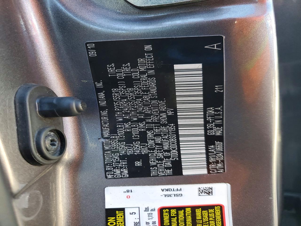 2011 TOYOTA SIENNA