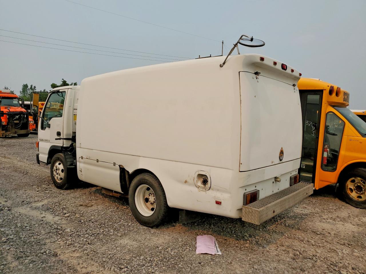 2002 ISUZU NPR