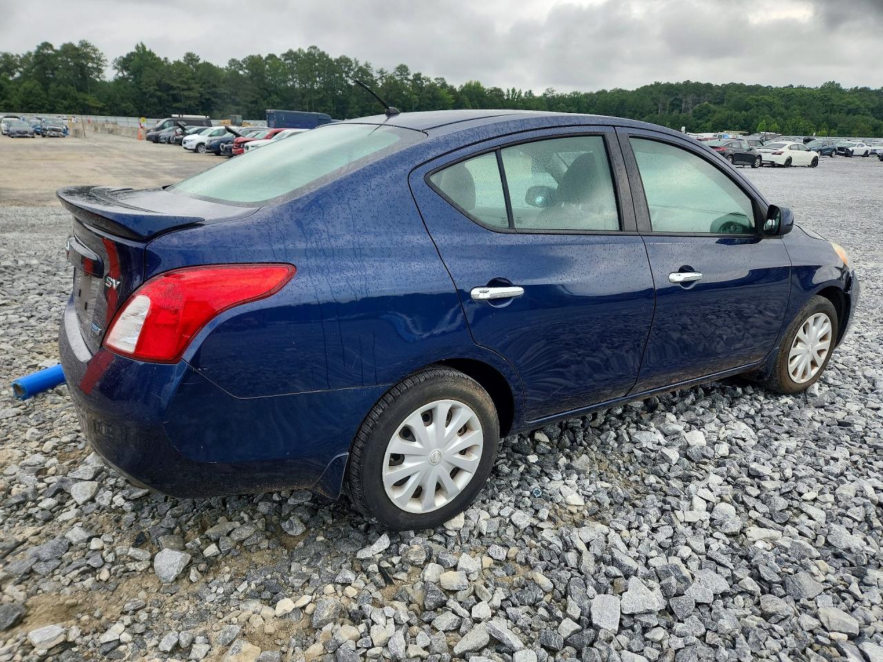 2013 NISSAN VERSA