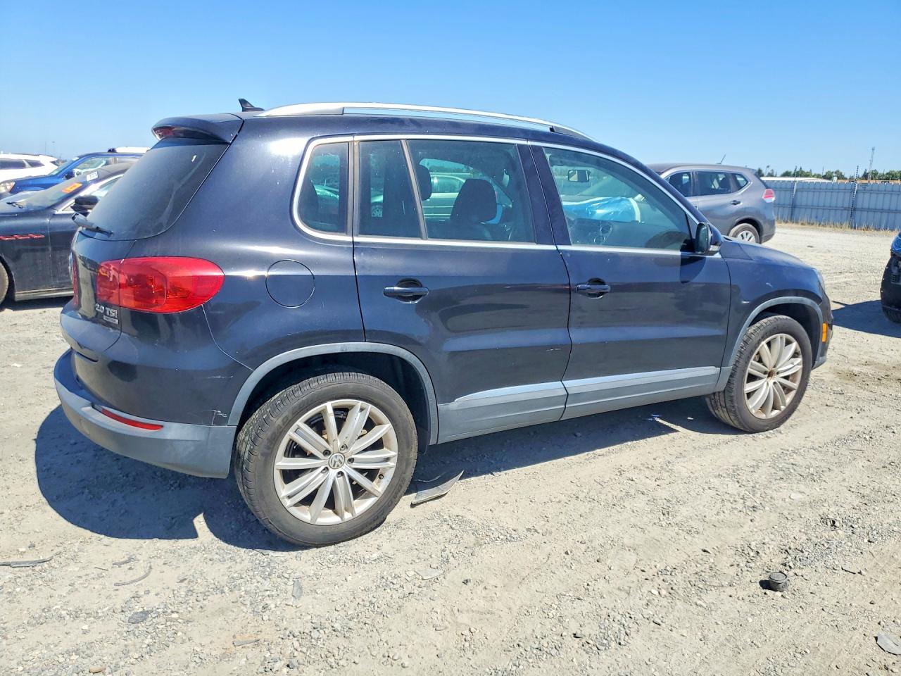 2015 VOLKSWAGEN TIGUAN