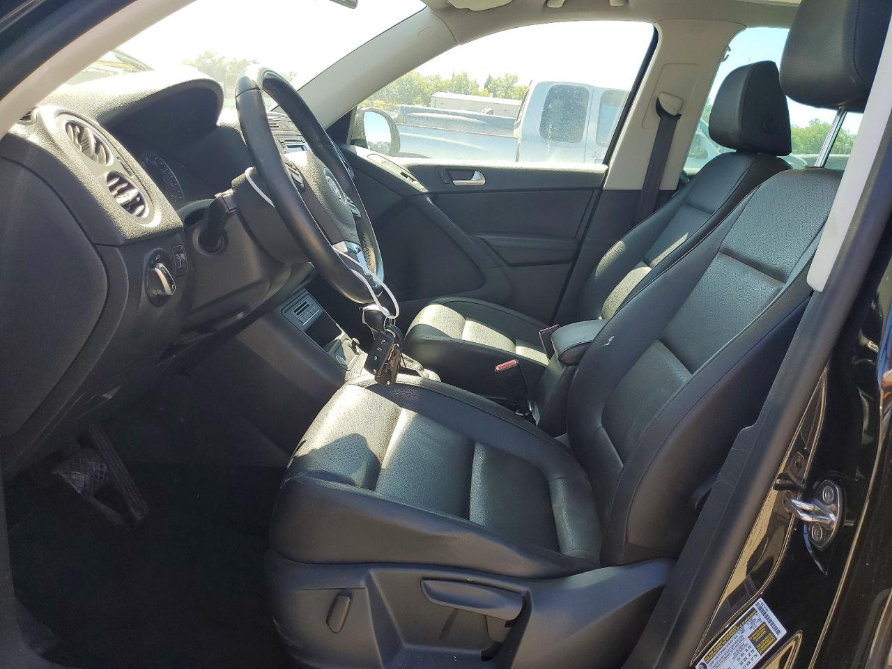 2015 VOLKSWAGEN TIGUAN
