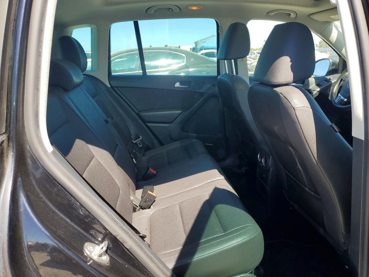 2015 VOLKSWAGEN TIGUAN