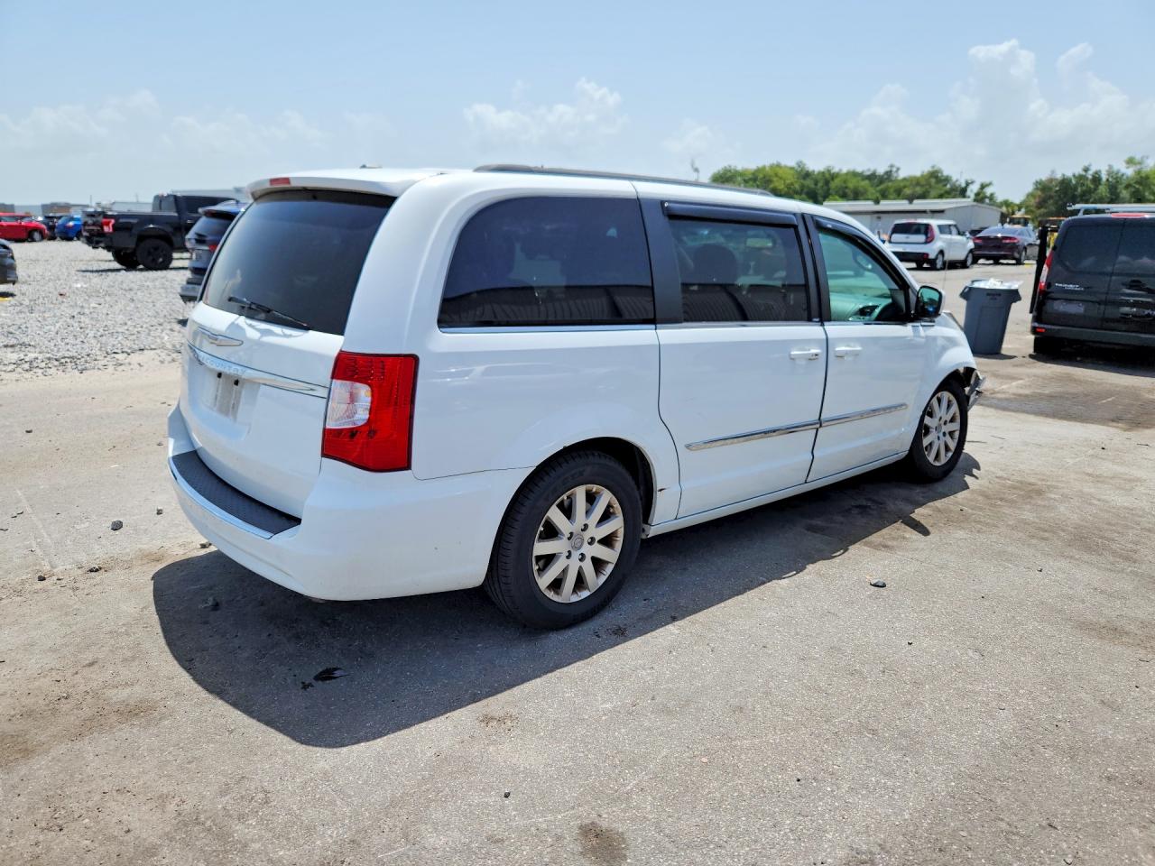 2013 CHRYSLER MINIVAN