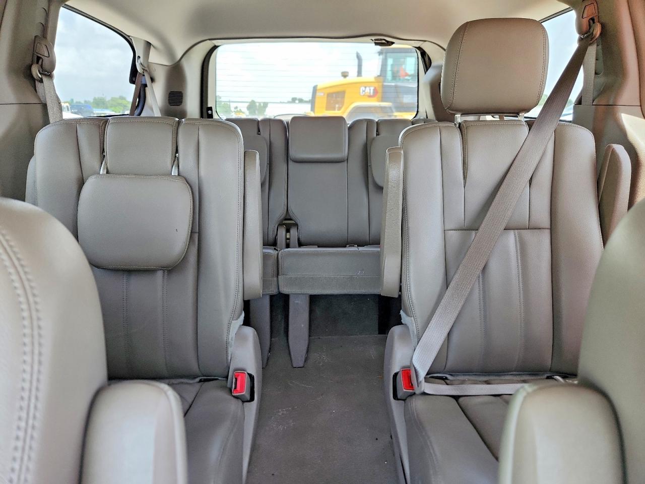 2013 CHRYSLER MINIVAN