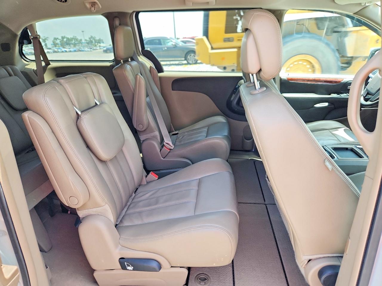 2013 CHRYSLER MINIVAN