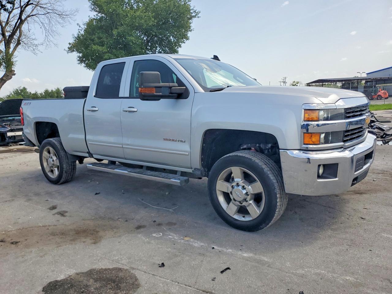 2017 CHEVROLET SILVERADO